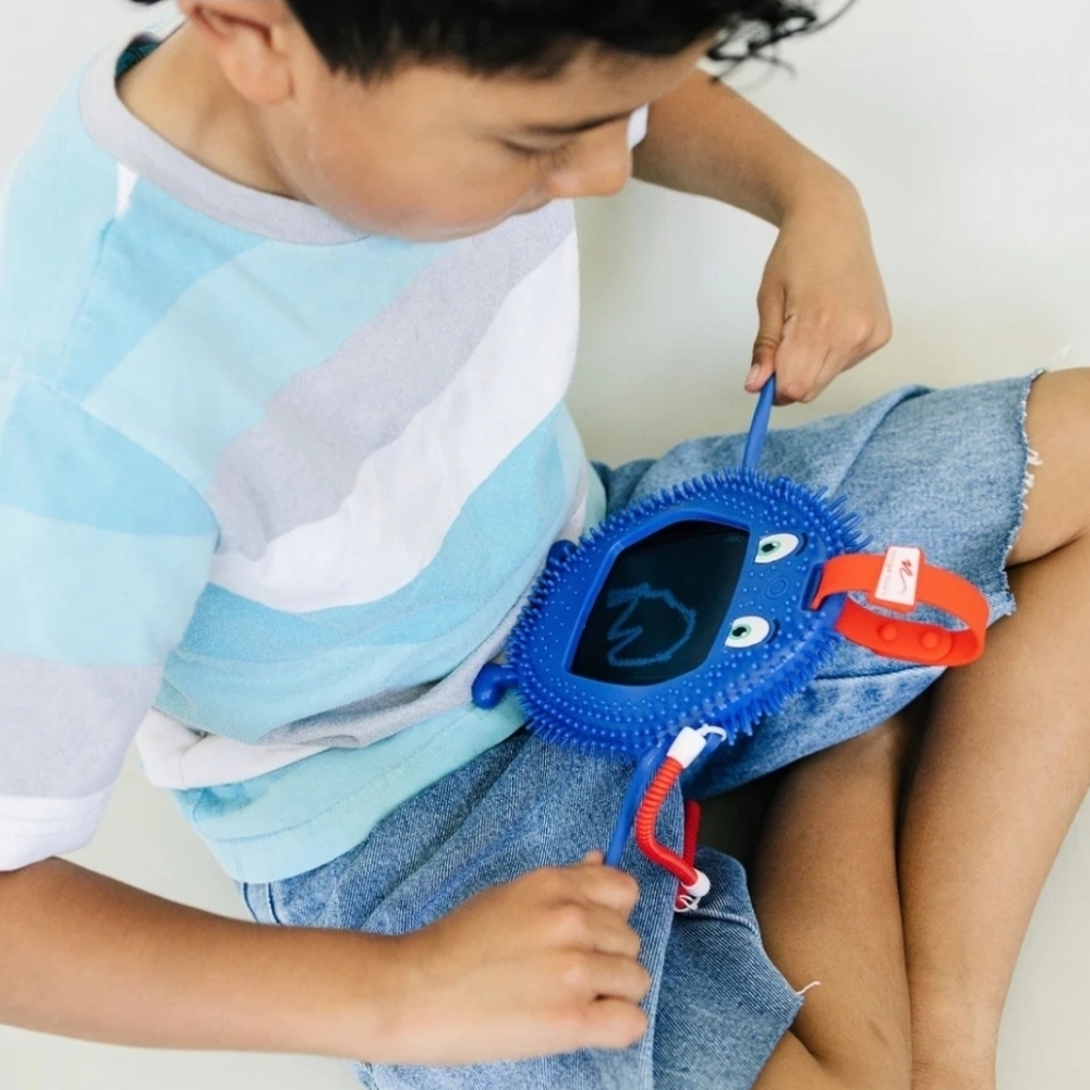 Blue Boogie Board Sketch Pals Fidgety Friends, Blue, Retail Price $19.99 USD - Picture 5 of 13
